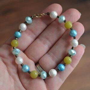 Beaded Bracelet with Jade Mother of Pearl and Blue Crystals